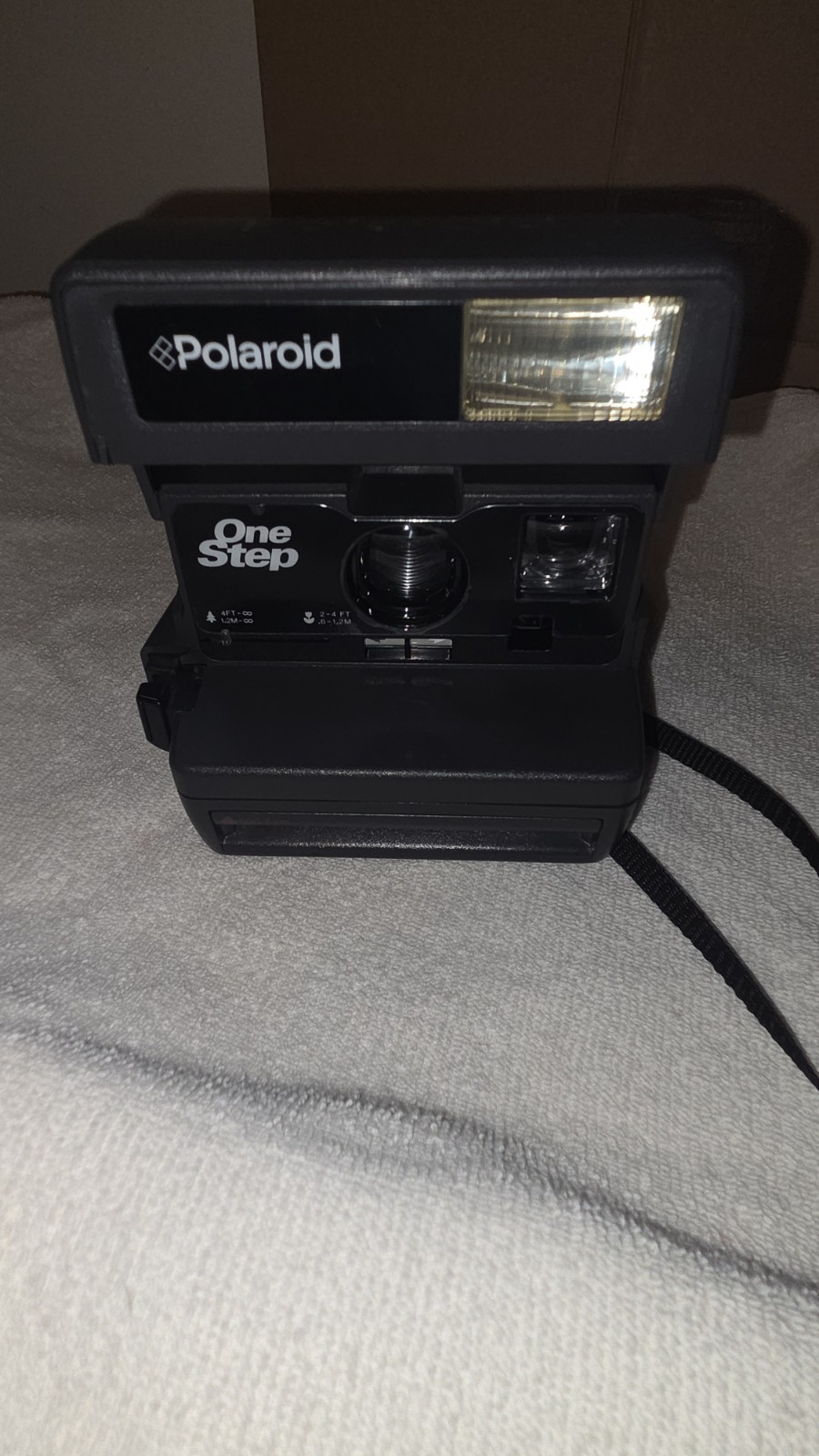 Polaroid One Step Close Up 600 Film Instant Camera - NOT TESTED