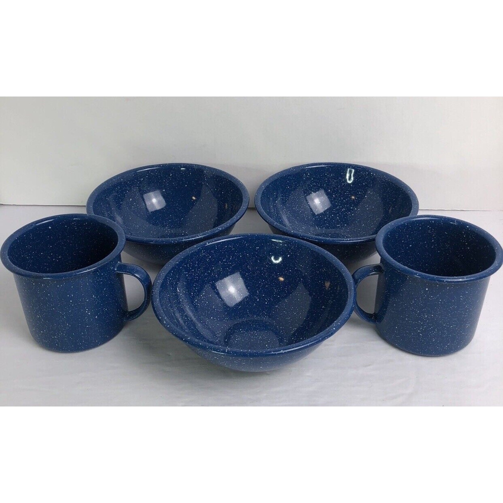 Enamelware Blue White Speckle Metal Outdoors Camping RV Cowboy 3 Bowls & 2 Cups