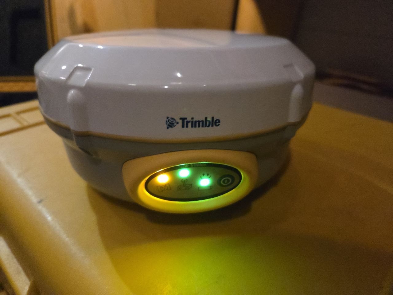 Trimble GNSS Receiver R4/5800 GPS (RTK, VRS) Radio UHF 430-450mhz 