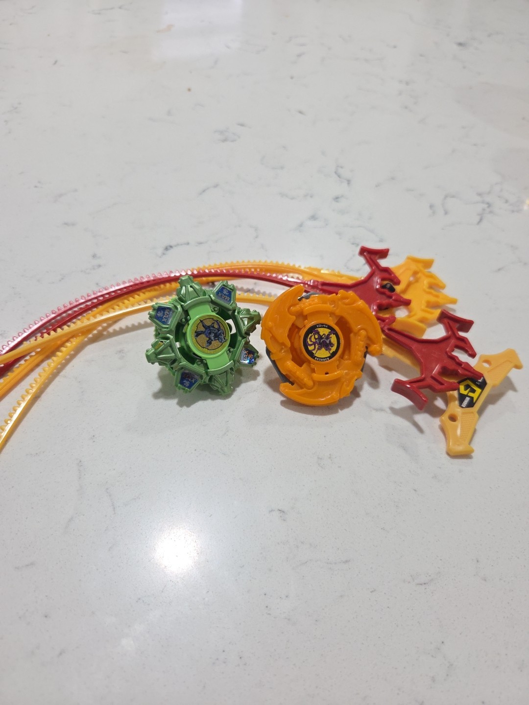 HASBRO CLASSIC Beyblades Shining Draciel And Burning Cerberus 