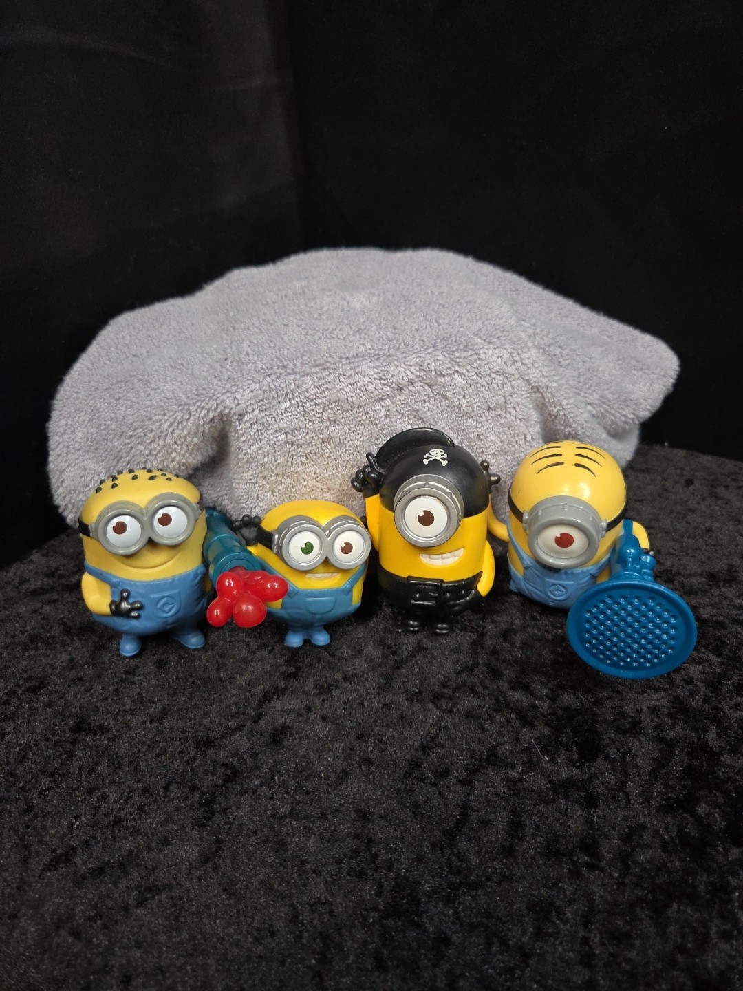 Lot Of 4 McDonalds Despicable Me Minions Happy Meal Toys S9