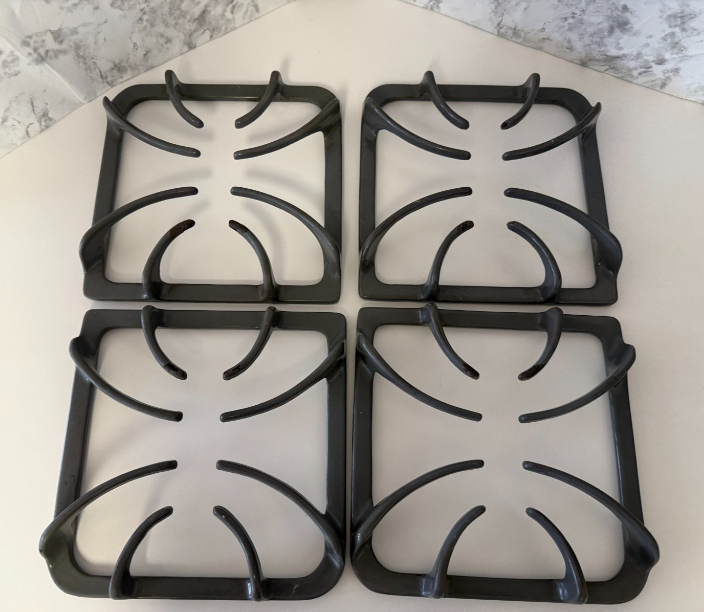 Set of 4 - Frigidaire Range Burner Grate - Model GLGF377A