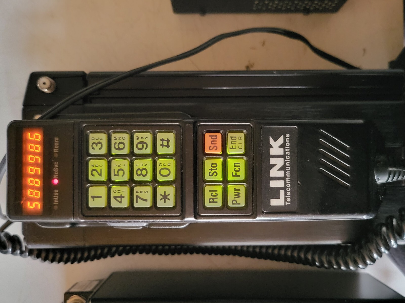 MOTOROLA TT 5000 AUSTRALIA - Brick Mobile Cell Phone Vintage Retro Collectable