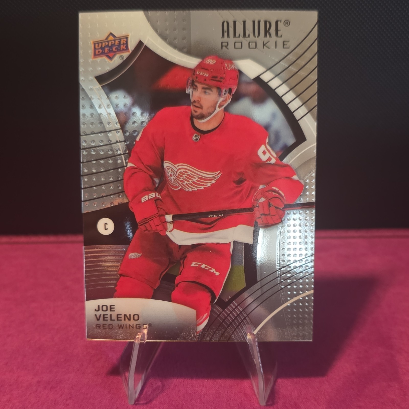Upper Deck 2021-22 Allure Rookie Joe Veleno #131 Detroit Red Wings NHL