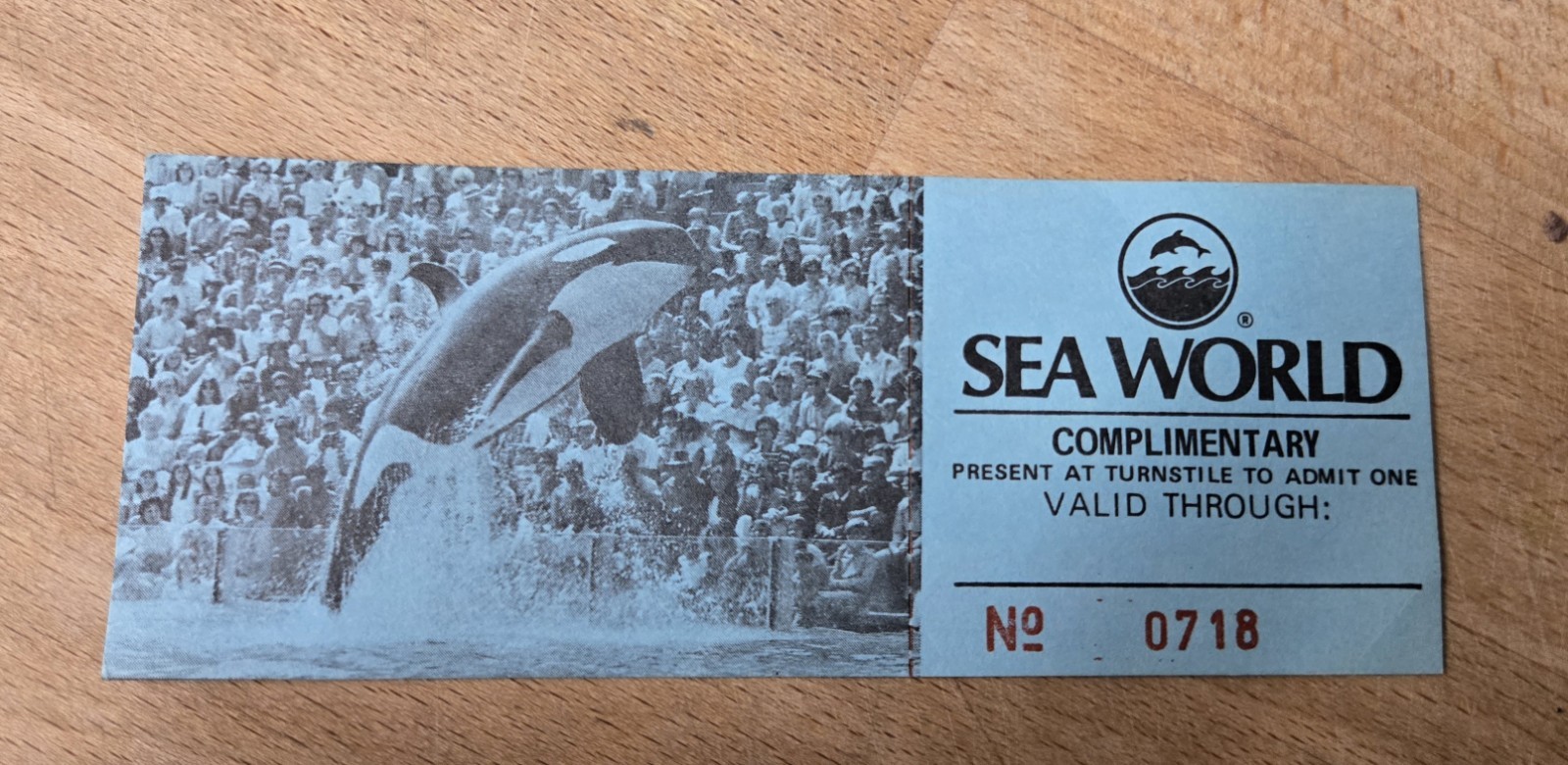 VINTAGE-UNUSED SEAWORLD Entry Ticket- NO EXPIRATION NOTED.