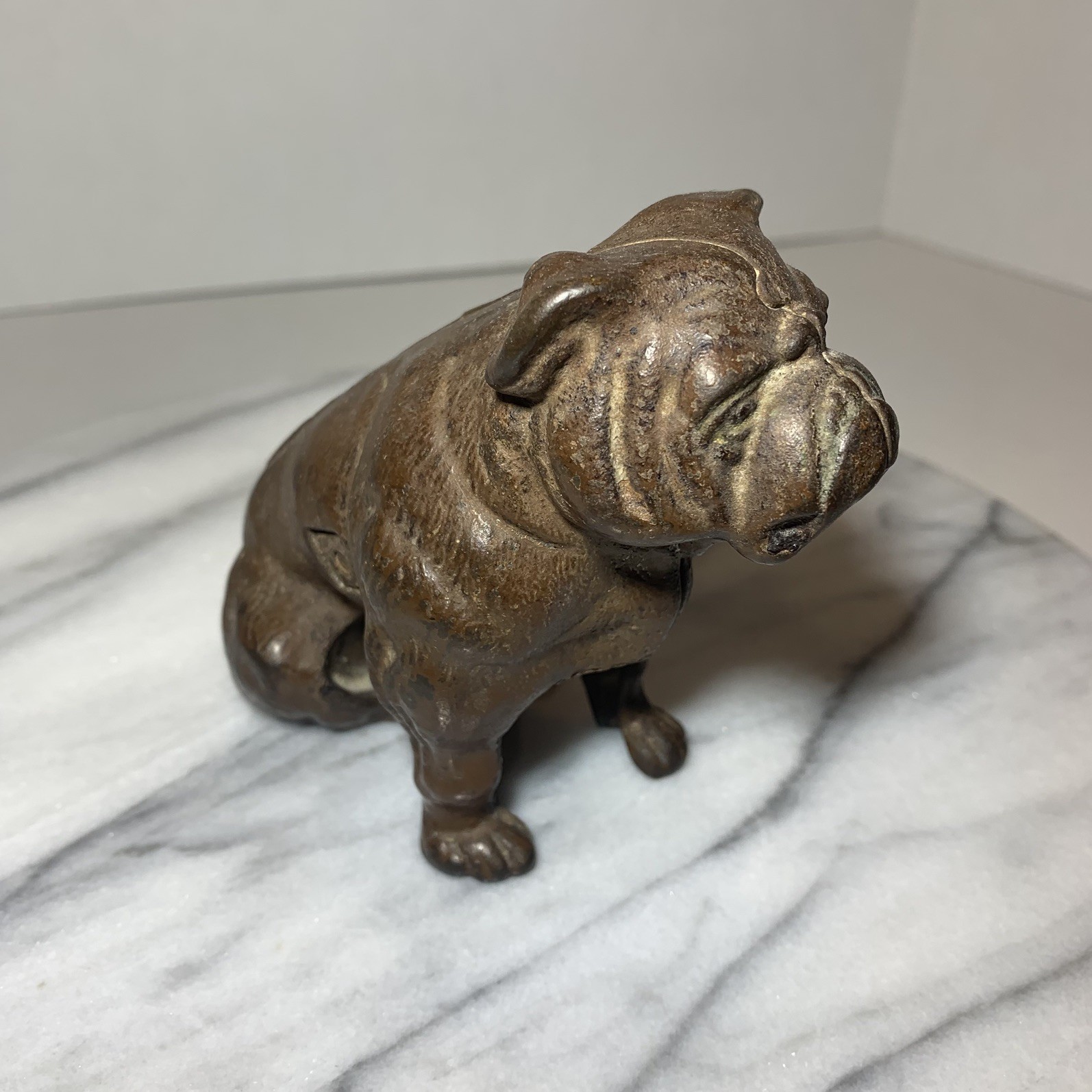 Antique 1920’s Hubley Sitting English Bulldog Cast Iron Figural Still Bank