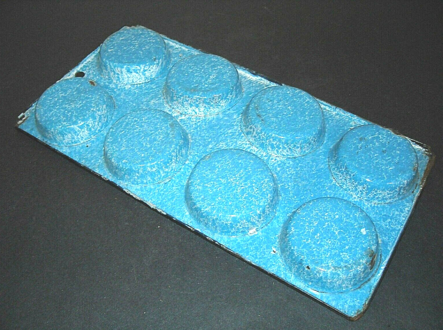 Uncommon Blue & White Swirl 8-Count Graniteware Muffin Tin - Enamel Ware