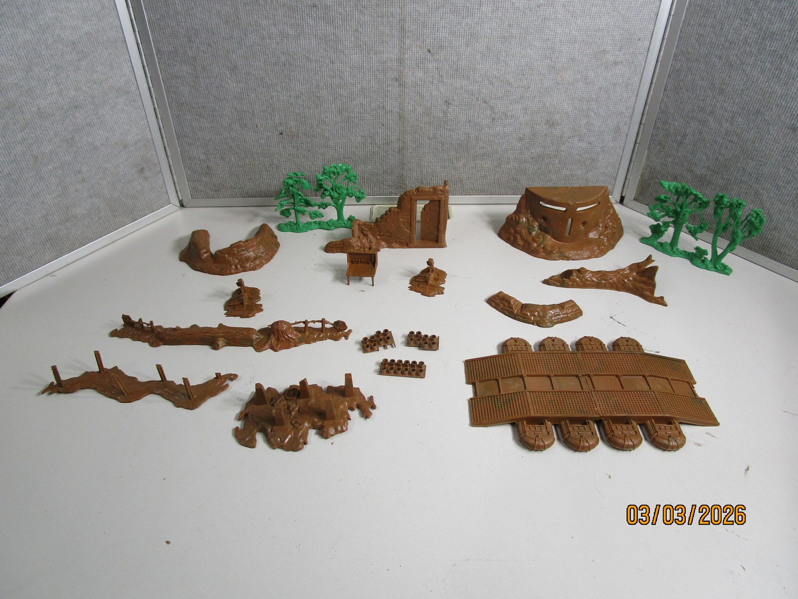 LOT Of Vintage Marx WWII Battleground Playset Pieces
