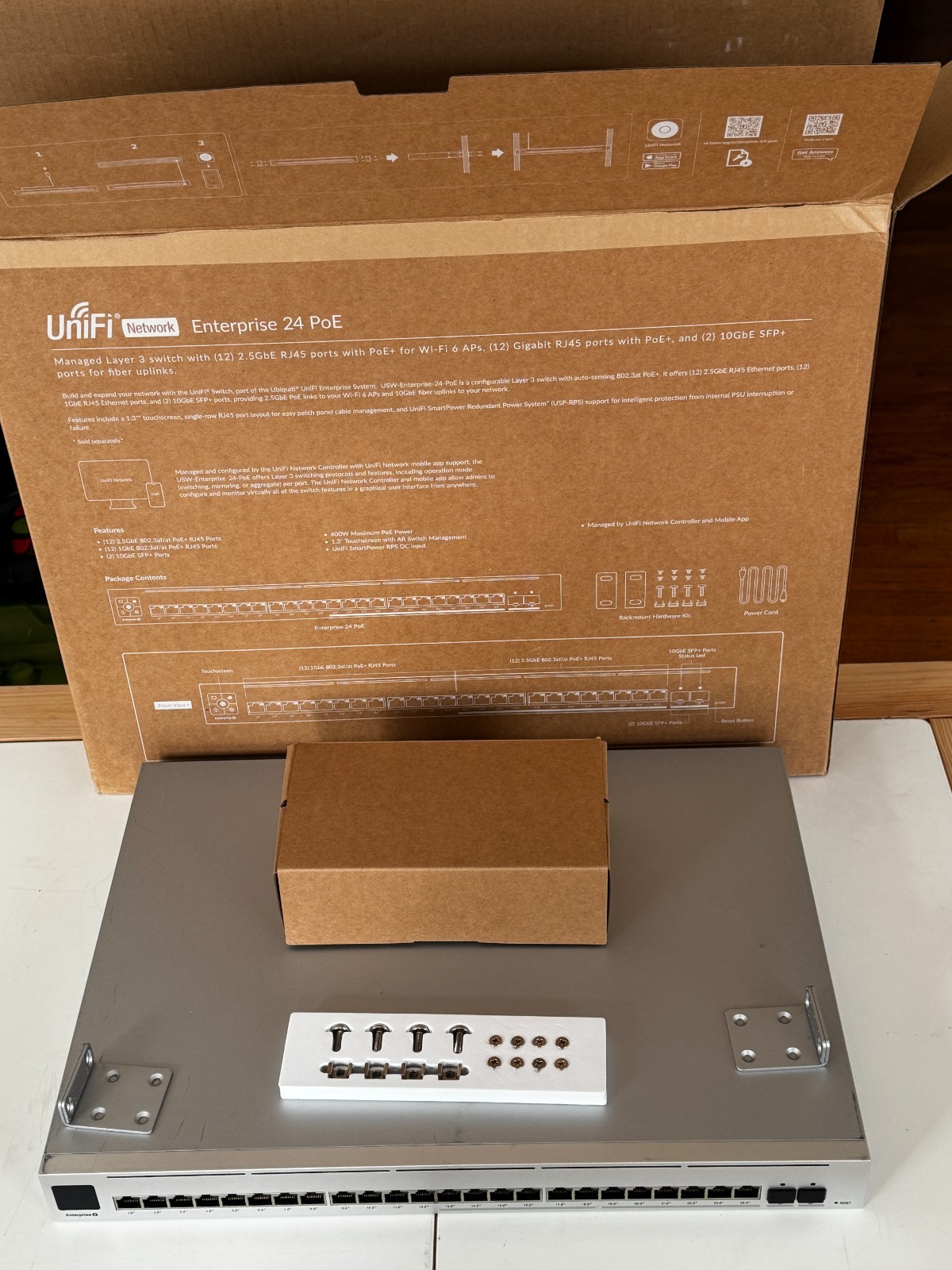 Ubiquiti Networks UniFi Enterprise 24 PoE Layer 3 Managed 24-Port Rack Switch