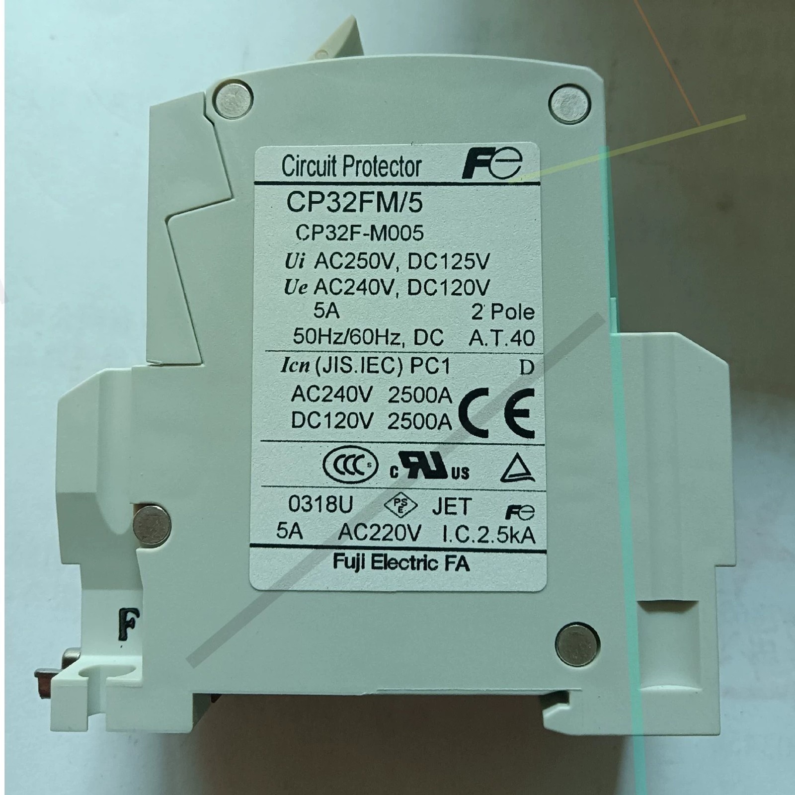 1PC NEW CP32FM/5 5A plastic case circuit breaker @zx