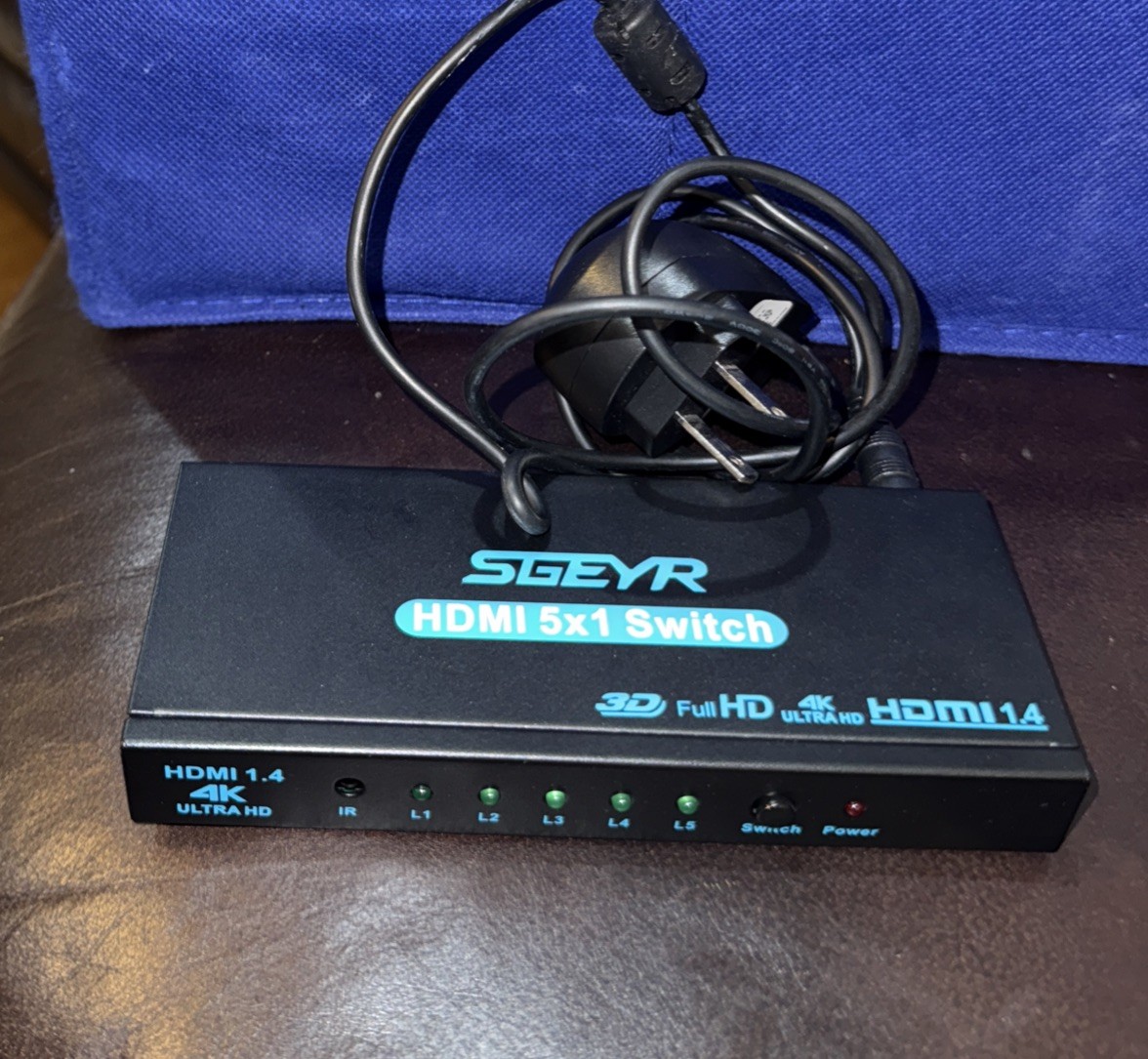 SGEYR HDMI SWITCHER 5x1 HDCP 2.2 3D FULL HD 4K 60Hz HDR HDMI 2.0 - UNIT & Power