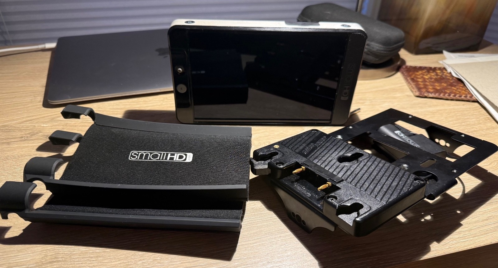 SmallHD 702 bright   7" Video Monitor