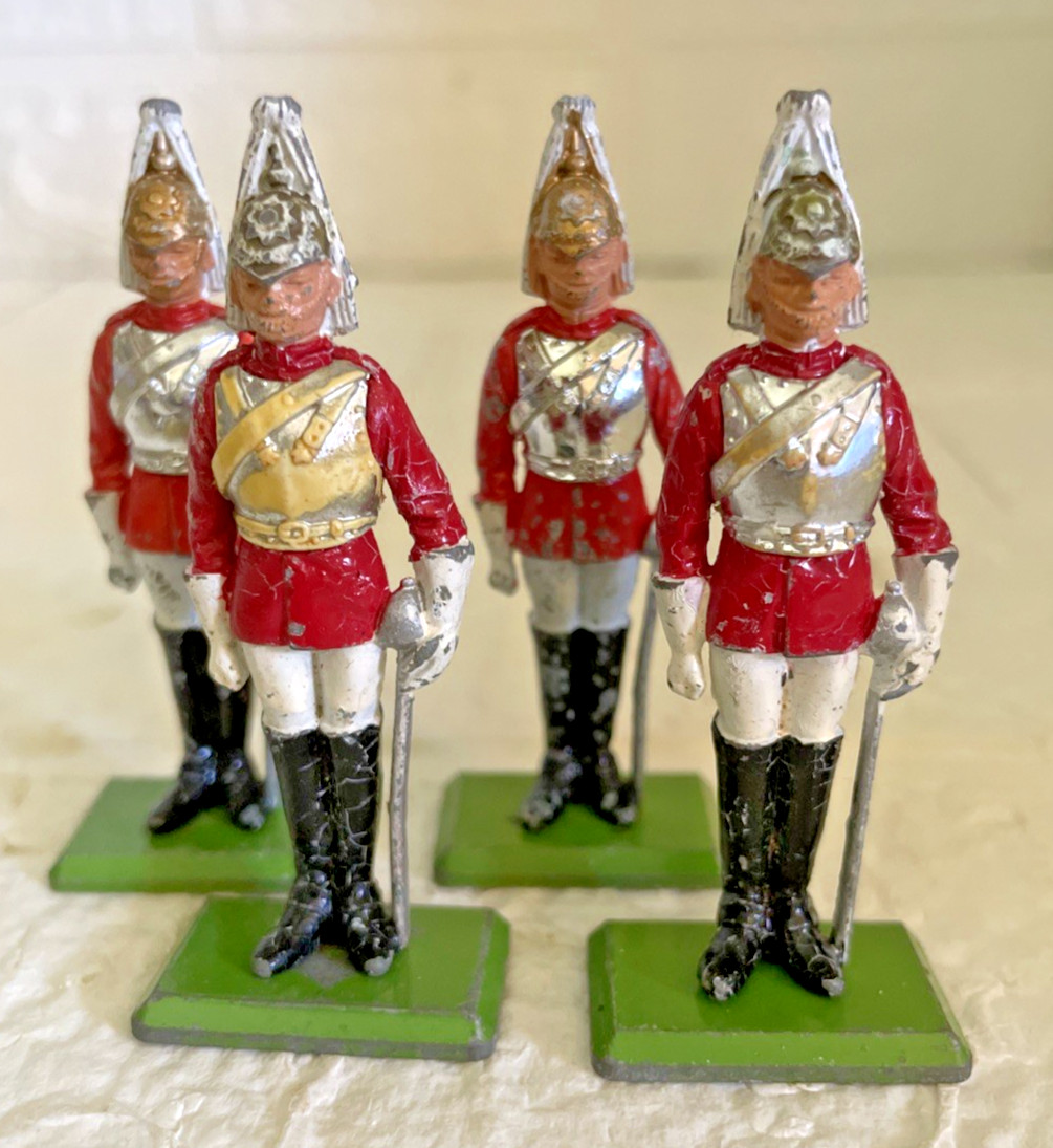 VTG Britain's LTD  Metal 1973 Royal Guards Lot of 4 Red Palace Soldiers Made UK