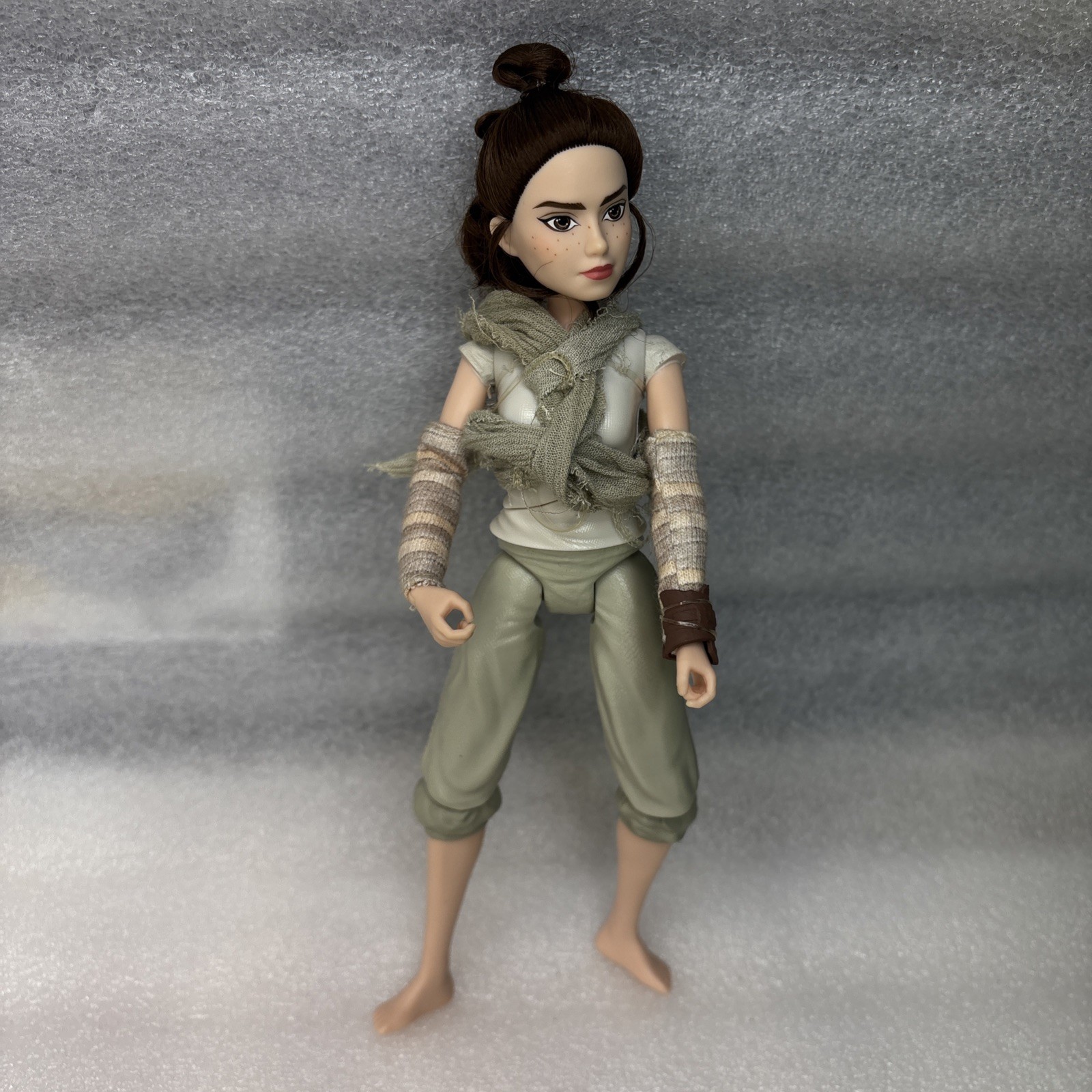 2016 Star Wars Forces of Destiny - Rey of Jakku Action Figure/Doll 11"