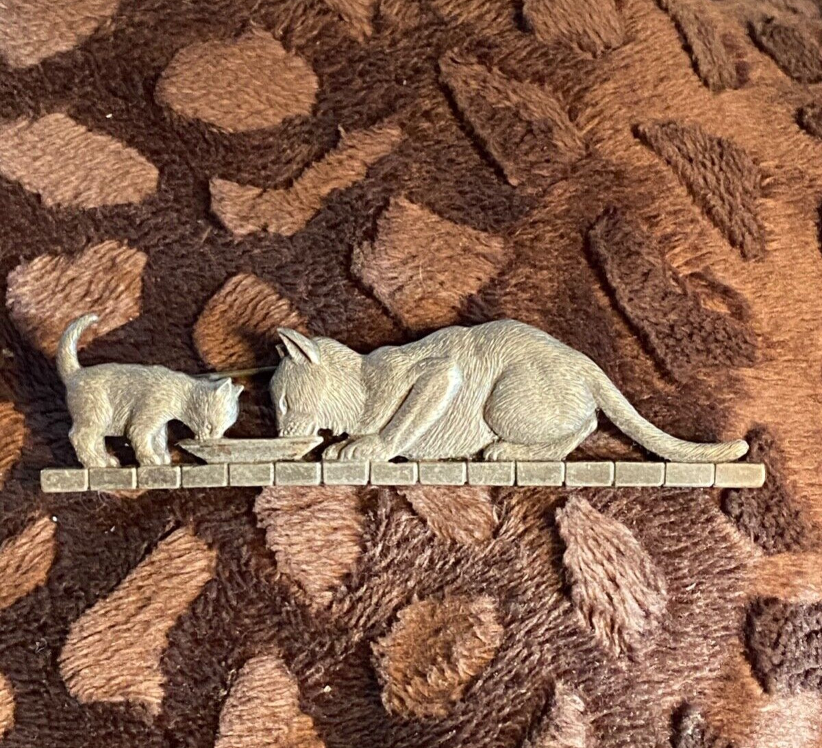 Vintage JJ Jonette Cat & Kitten Long Pin Brooch 3 3/4"
