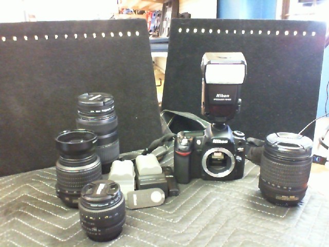 Nikon D80 Camera (For parts) & Lens (11009447)