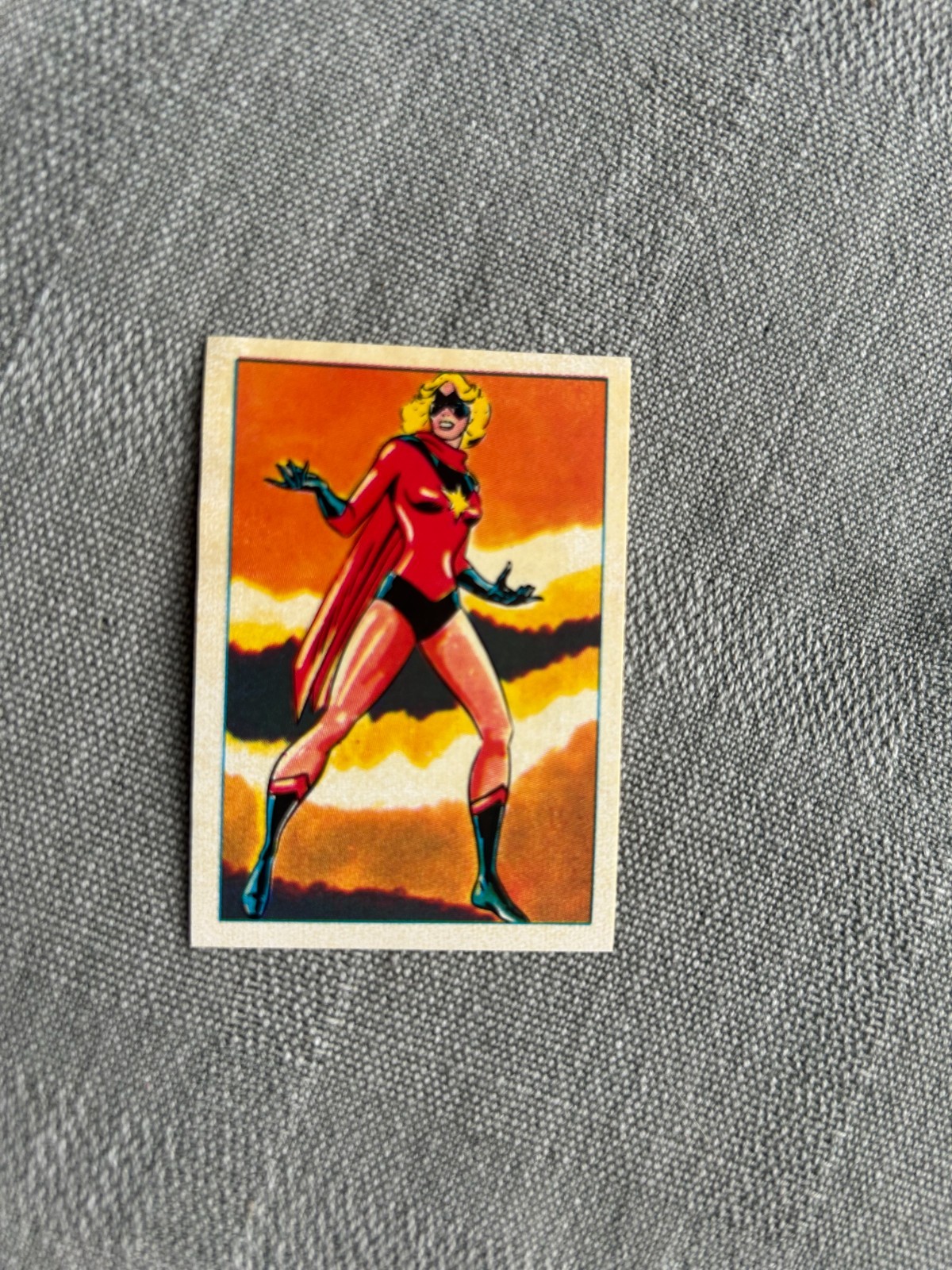 Marvel Superheros 1980 ( a. G.E Stickers No. 8 (2 1/2in x 1 13/16in) - Very +) (