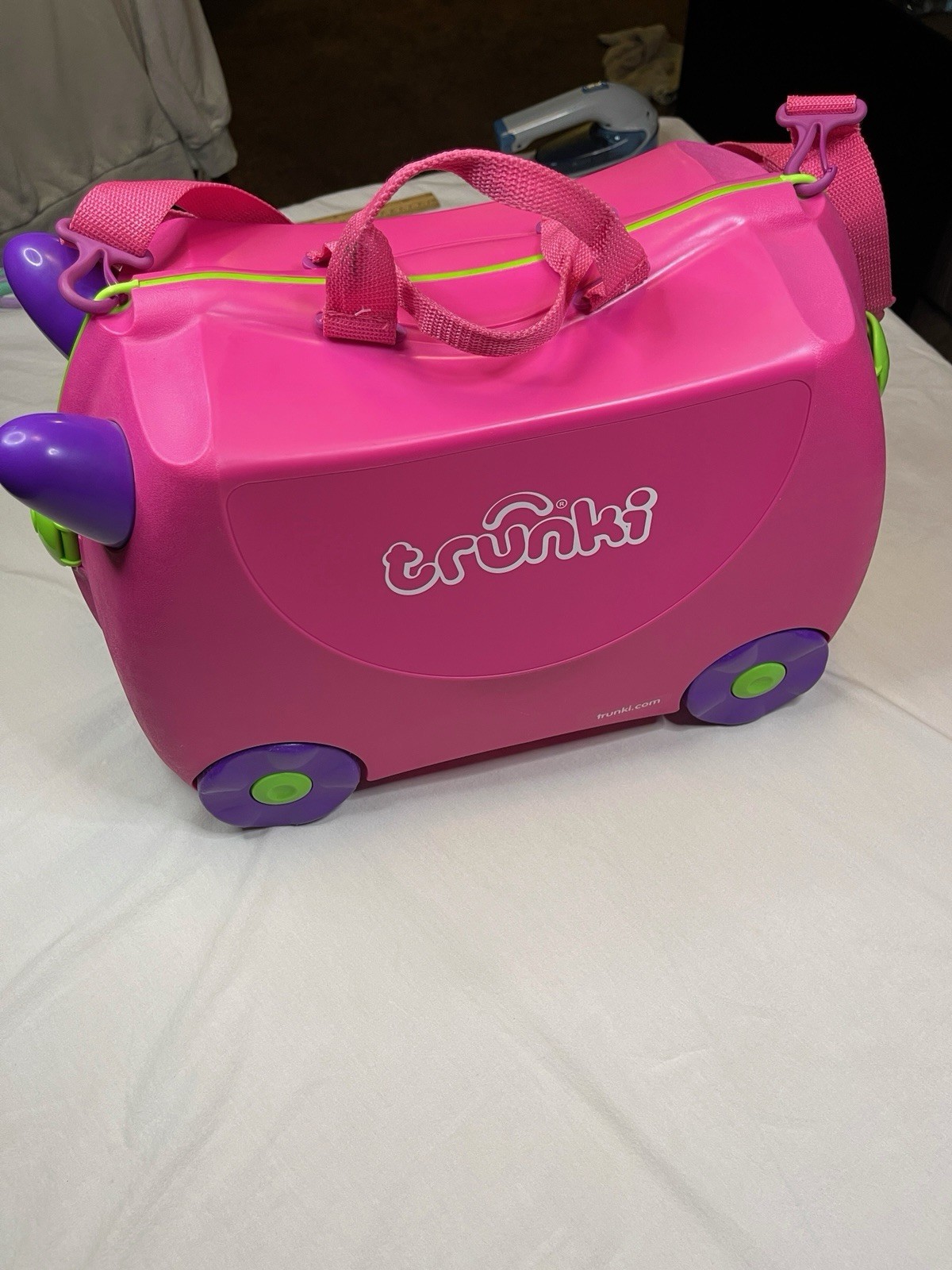 Trunki Pink Ride-On Kids Suitcase Lightweight Carry On with Wheels   