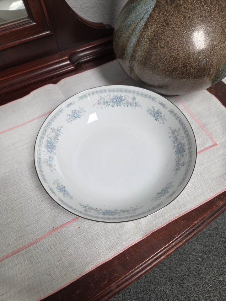 FINE PORCELAIN CHINA from Japan Christine Vegetablr Bowl 10 In