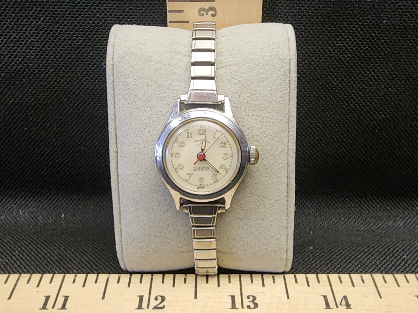 Vintage Monarch De Lux 17j Women's Wind Up Swiss Watch Works Runs Keeps Time