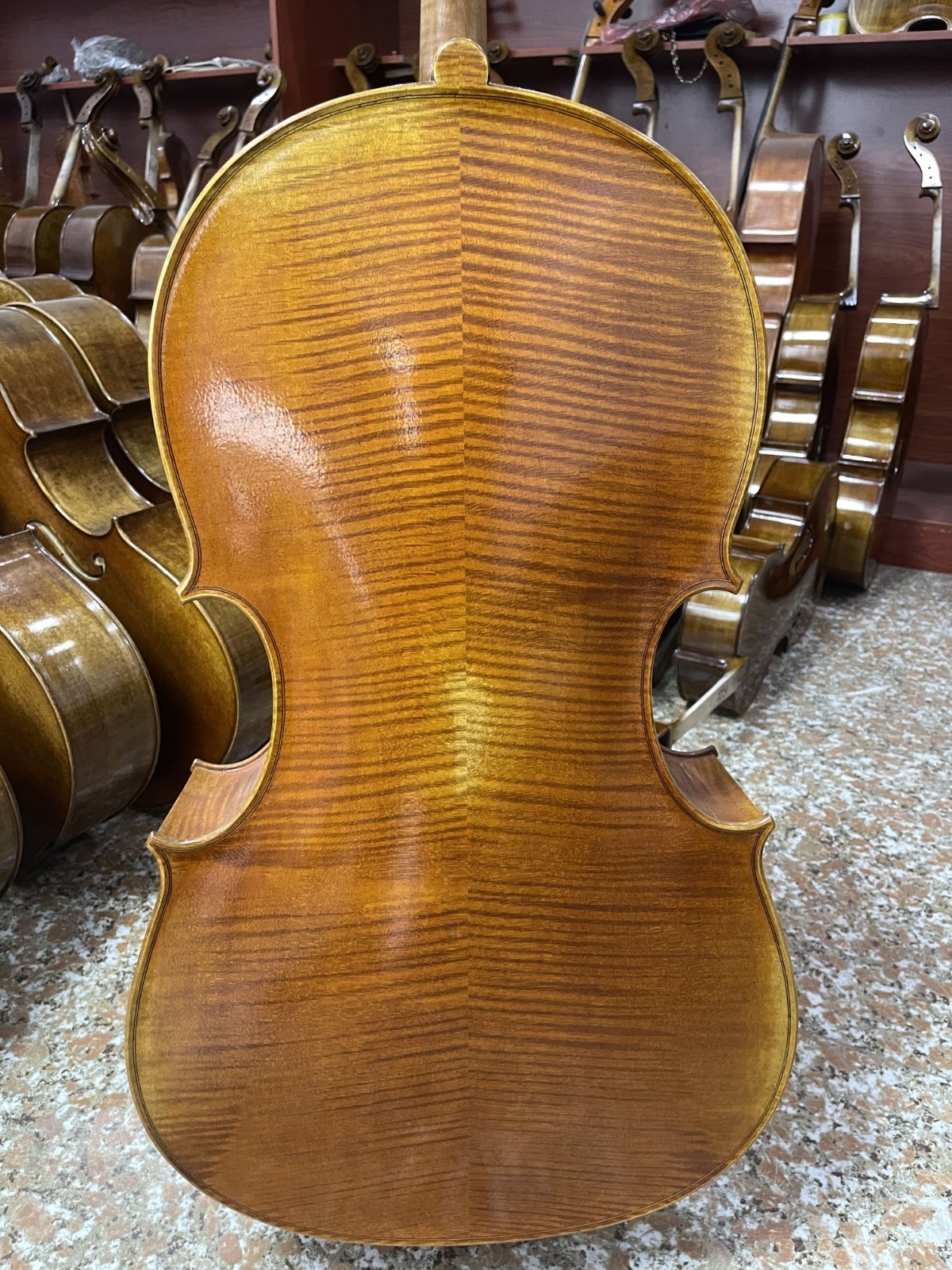 Montagnana Model European Wood Master 4/4  Cello (Customization only 40 days)