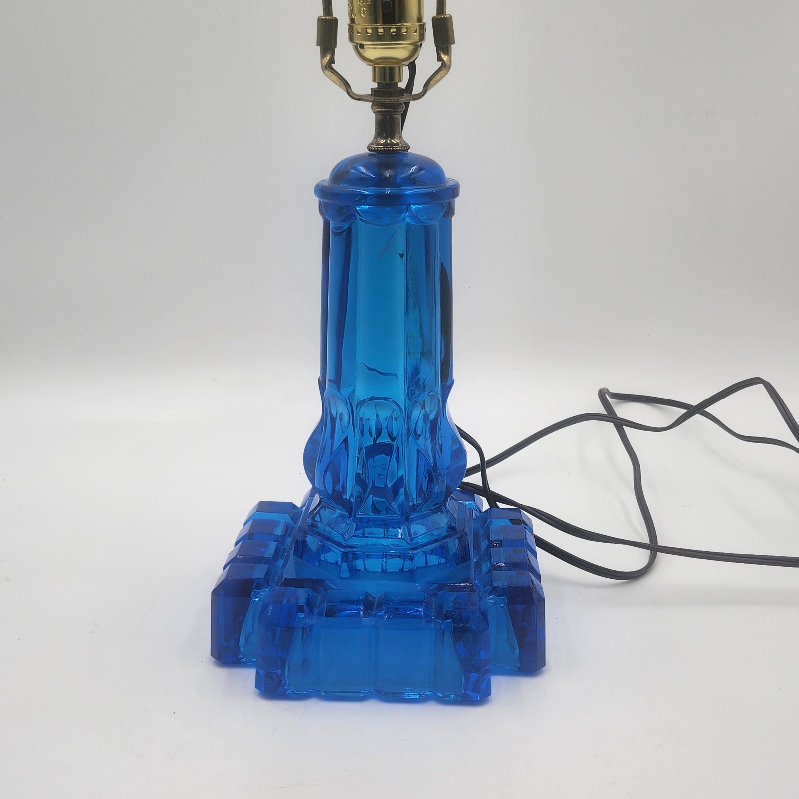 Antique AMERICUS (OMN)  Adams & Company blue parlor lamp EAPGS READ 1890