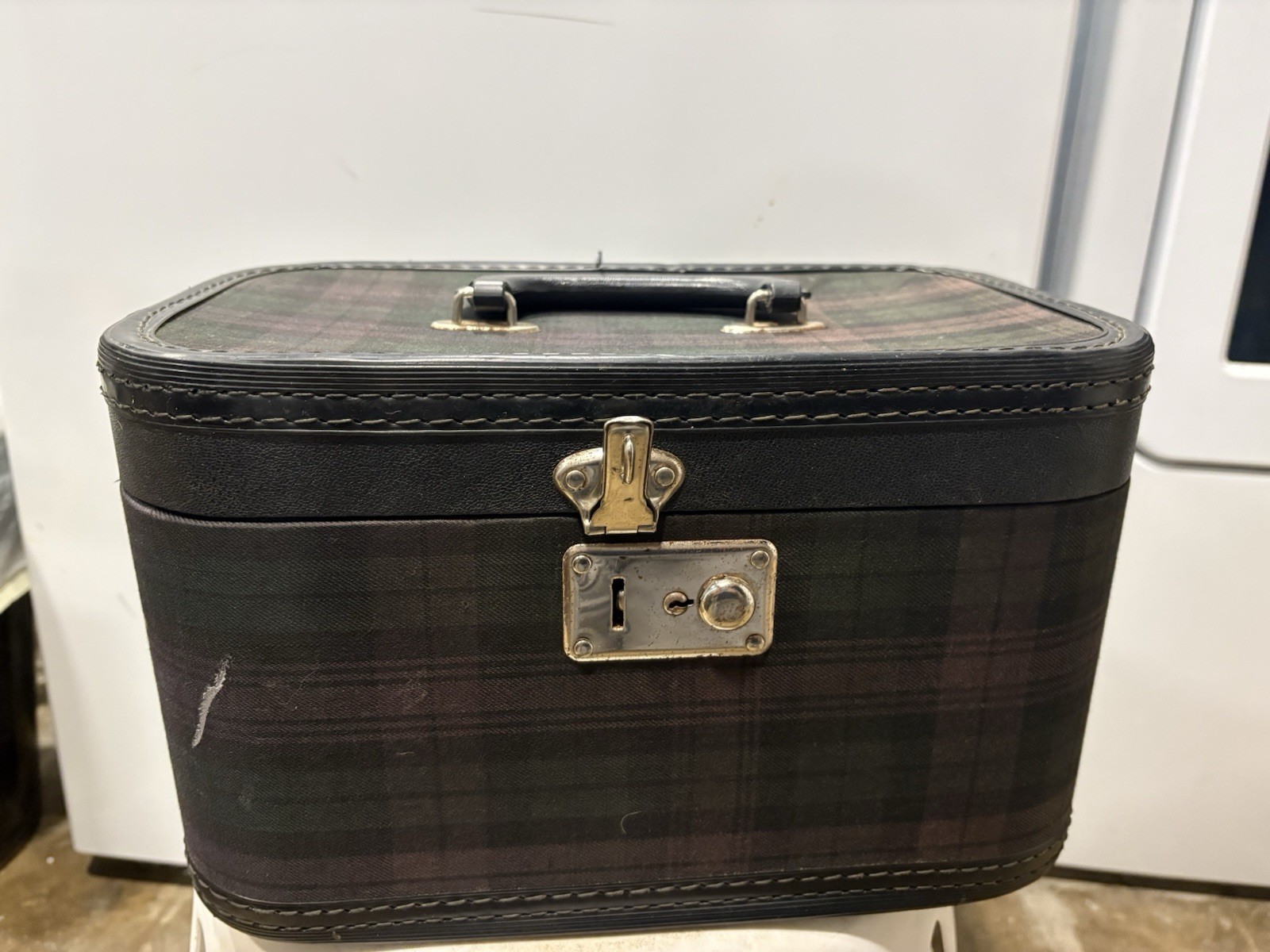 Vintage Plaid Train Case Small Hard Shell Suitcase Makeup Case With Mirror
