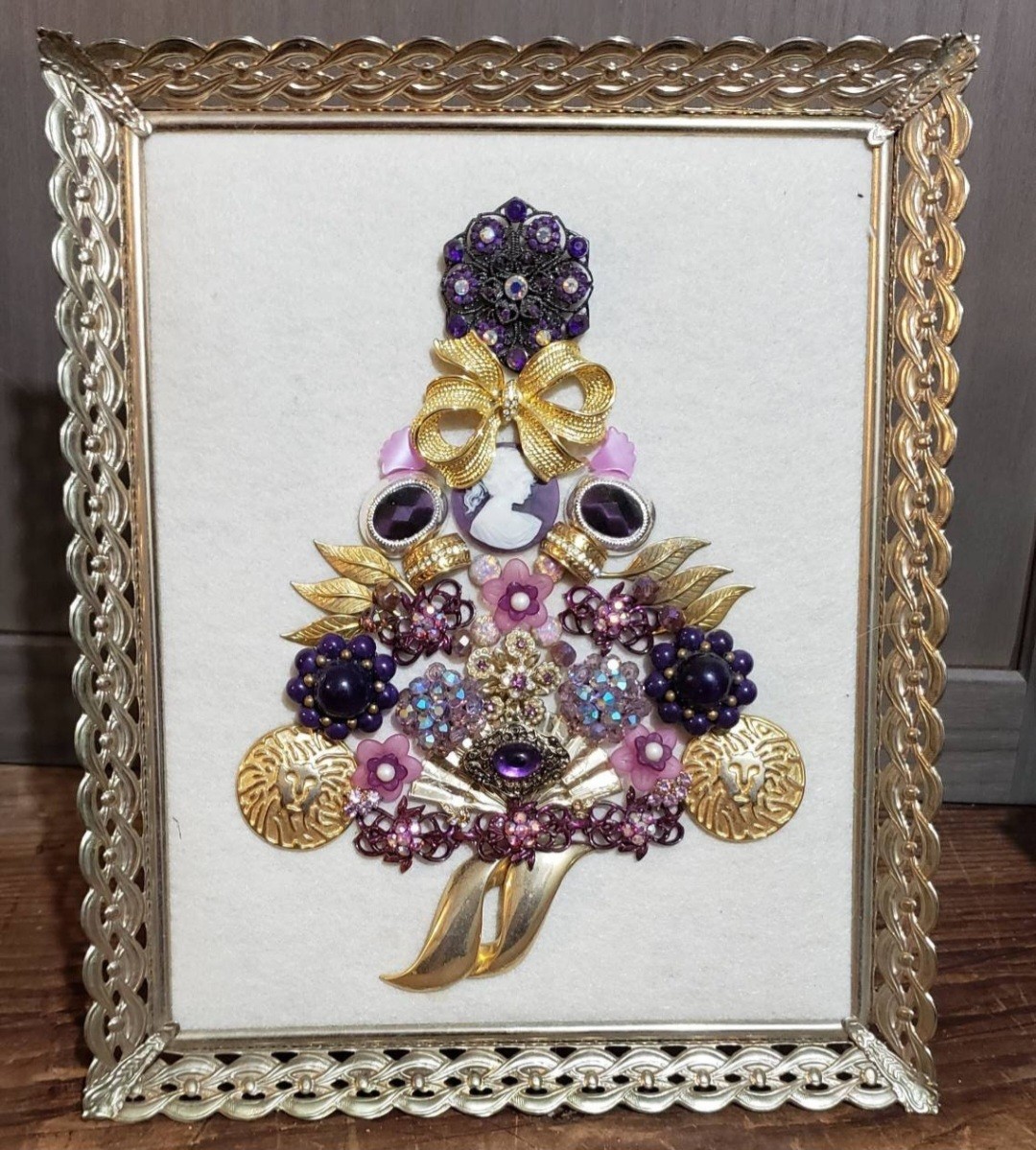 Vintage Jewelry Art Framed Christmas Tree 9 3/4"   X 11 3/4"