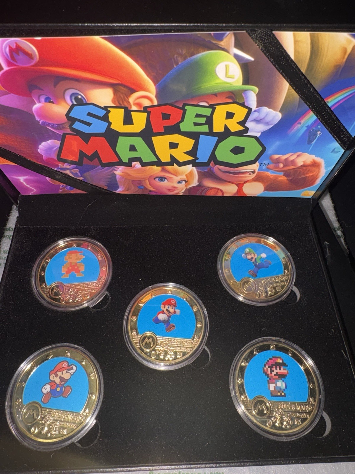 Super Mario 5pc 24K Gold Plated Collector Coin Set. 