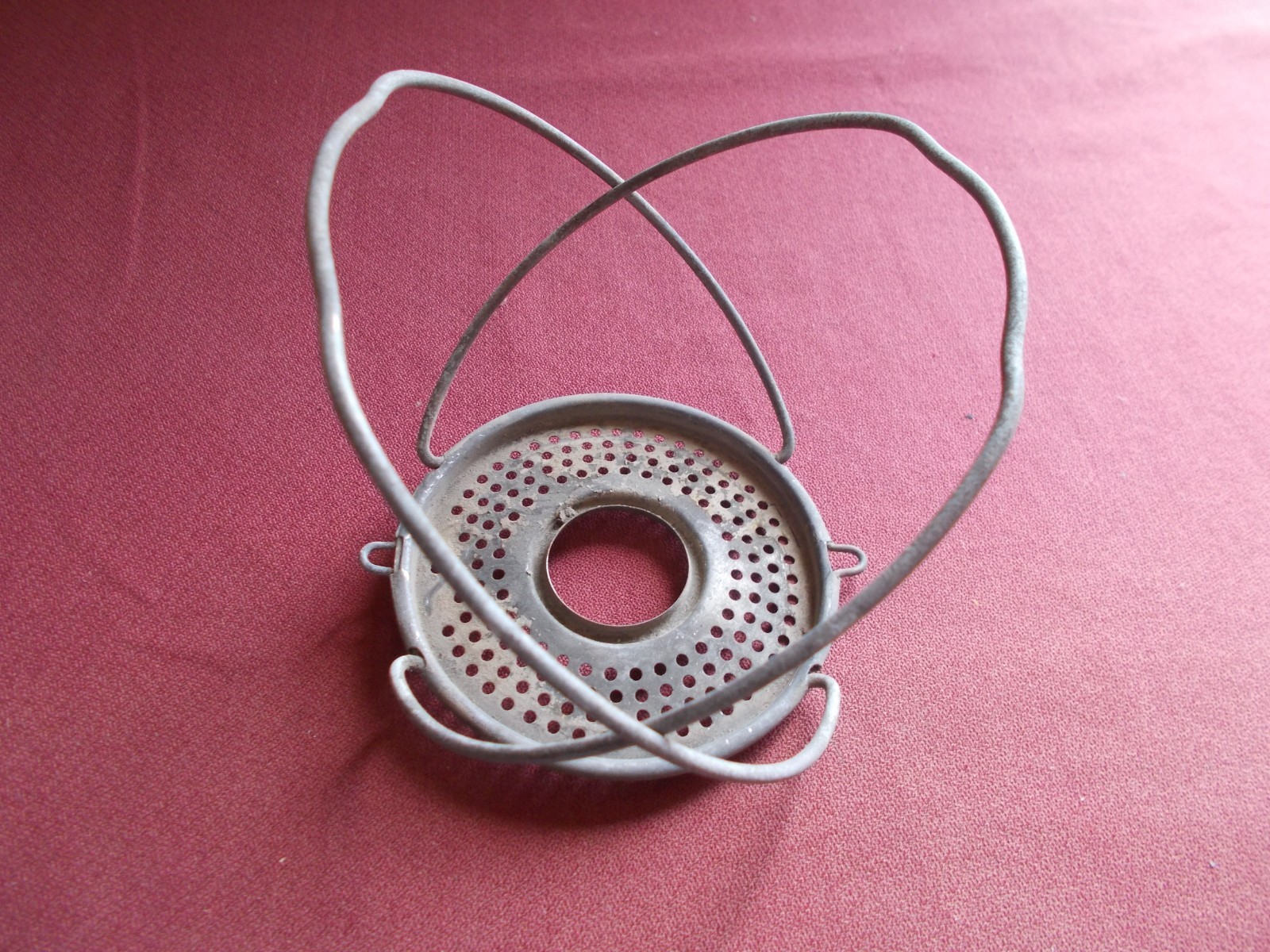 VTG DEITZ LANTERN MONARCH  KEROSENE OIL~ PARTS ONLY ~ GLOBE PLATE