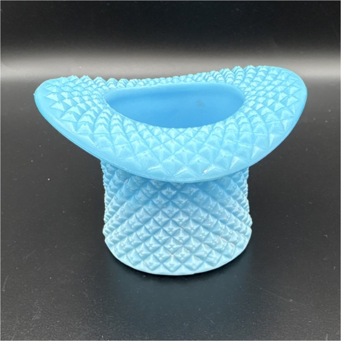 Vintage Fenton blue hobnail glass Top hat shape  vase