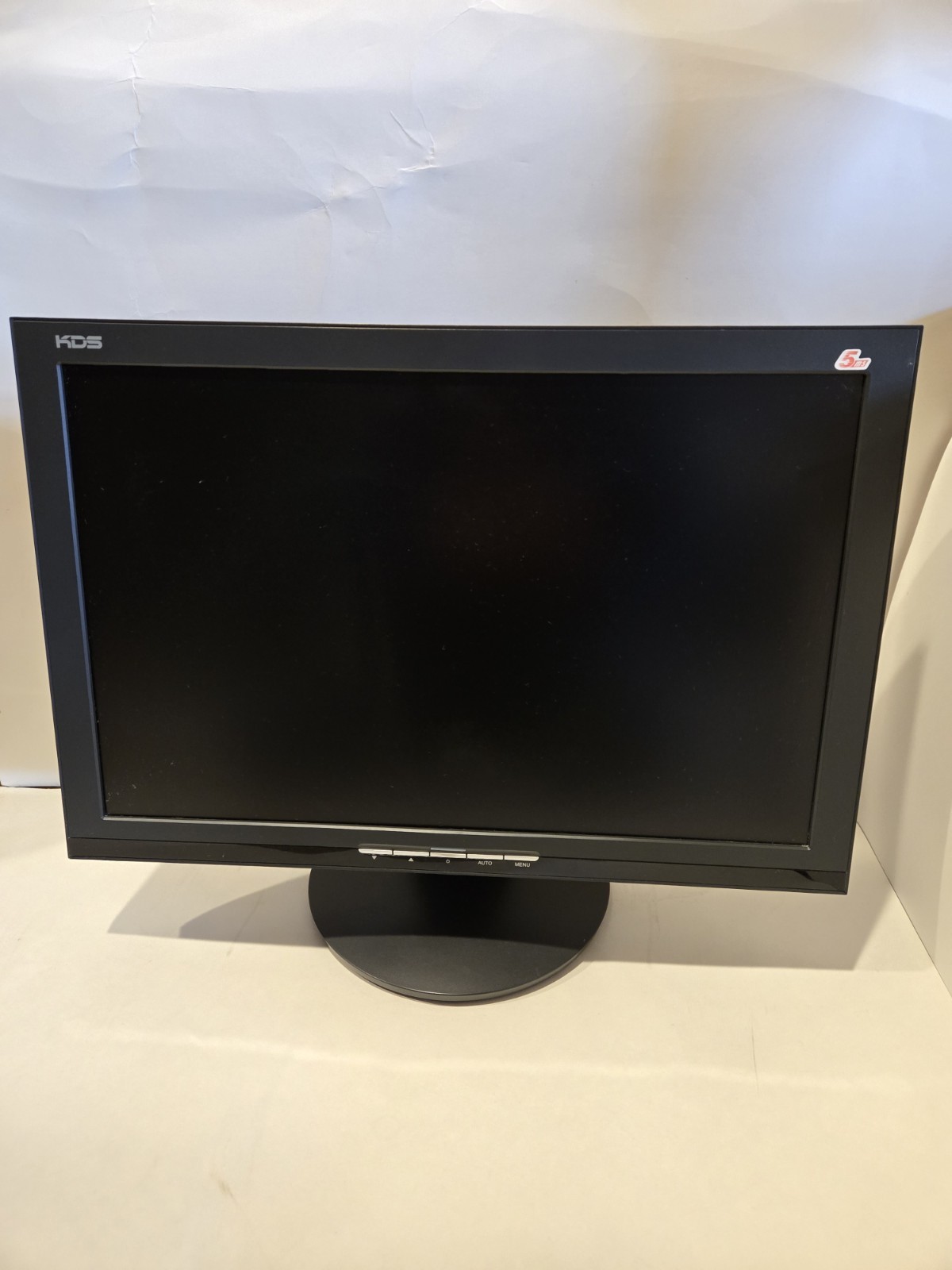 KDS 900W VGA Widescreen LCD Monitor Black  Actual Photos