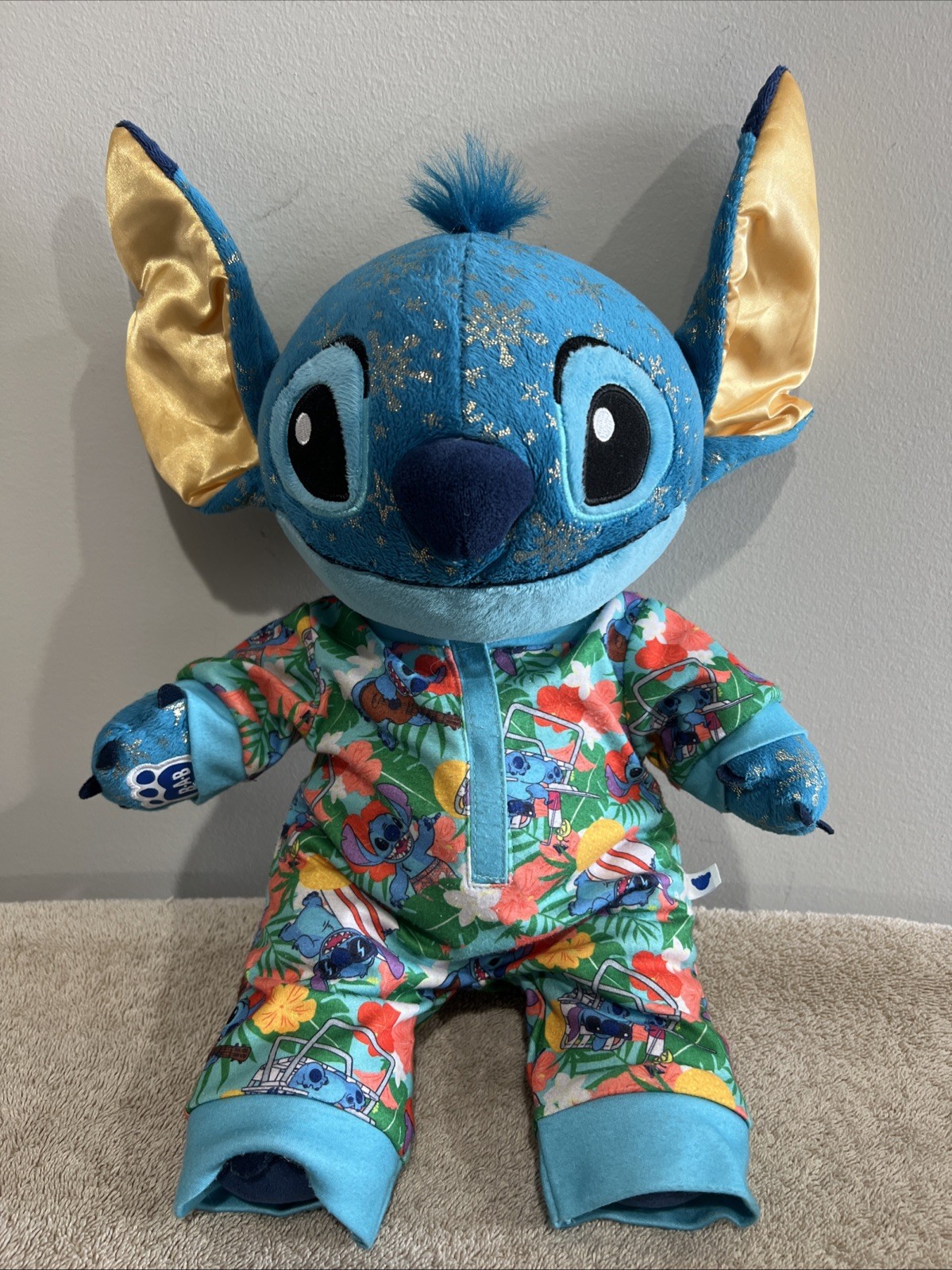 Build a Bear Disney Snowflake Shine Stitch Holiday Collection Gold W/ Sleeper