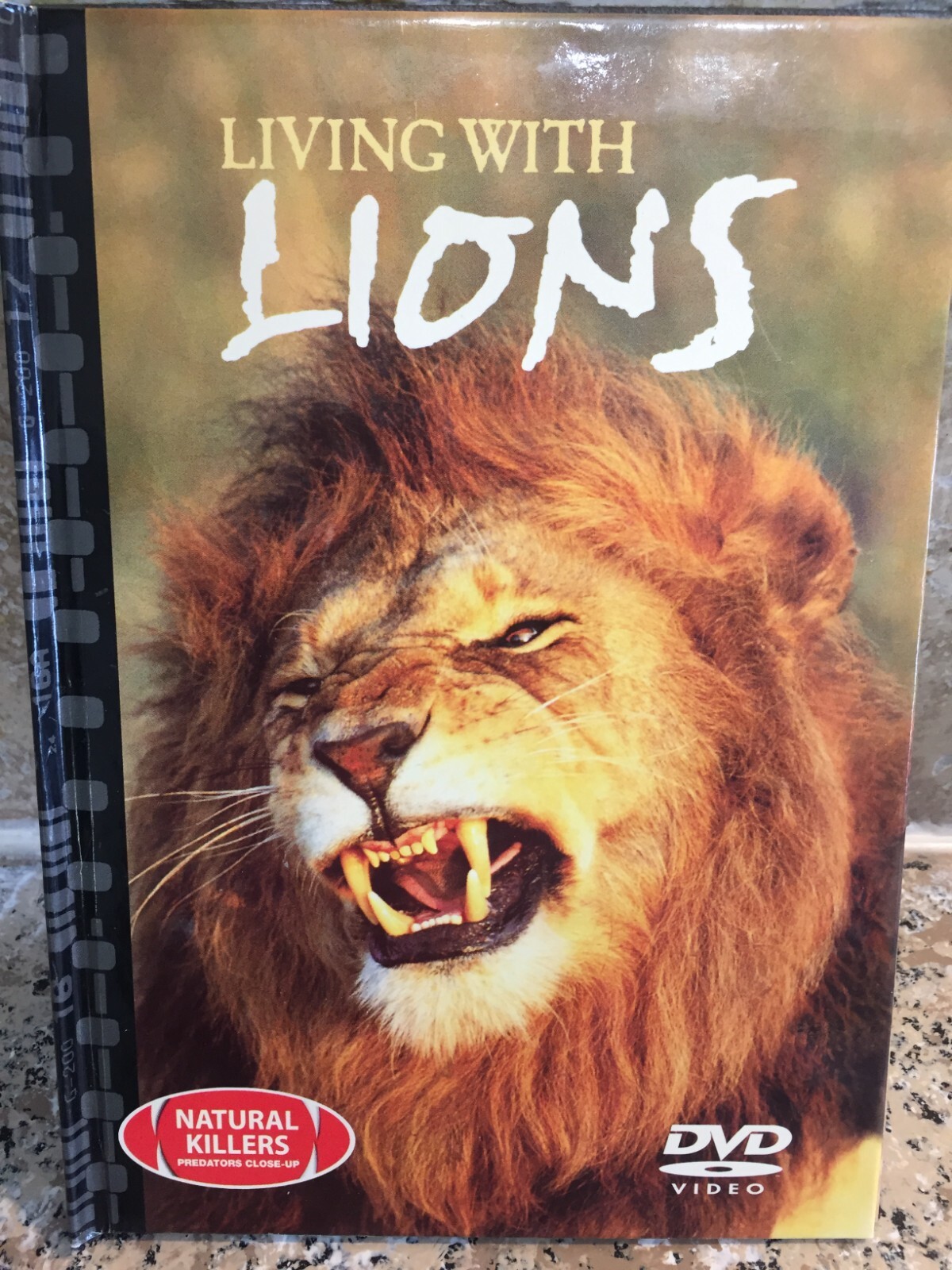 Living With Lions DVD & Booklet -Very Educational / Like New 