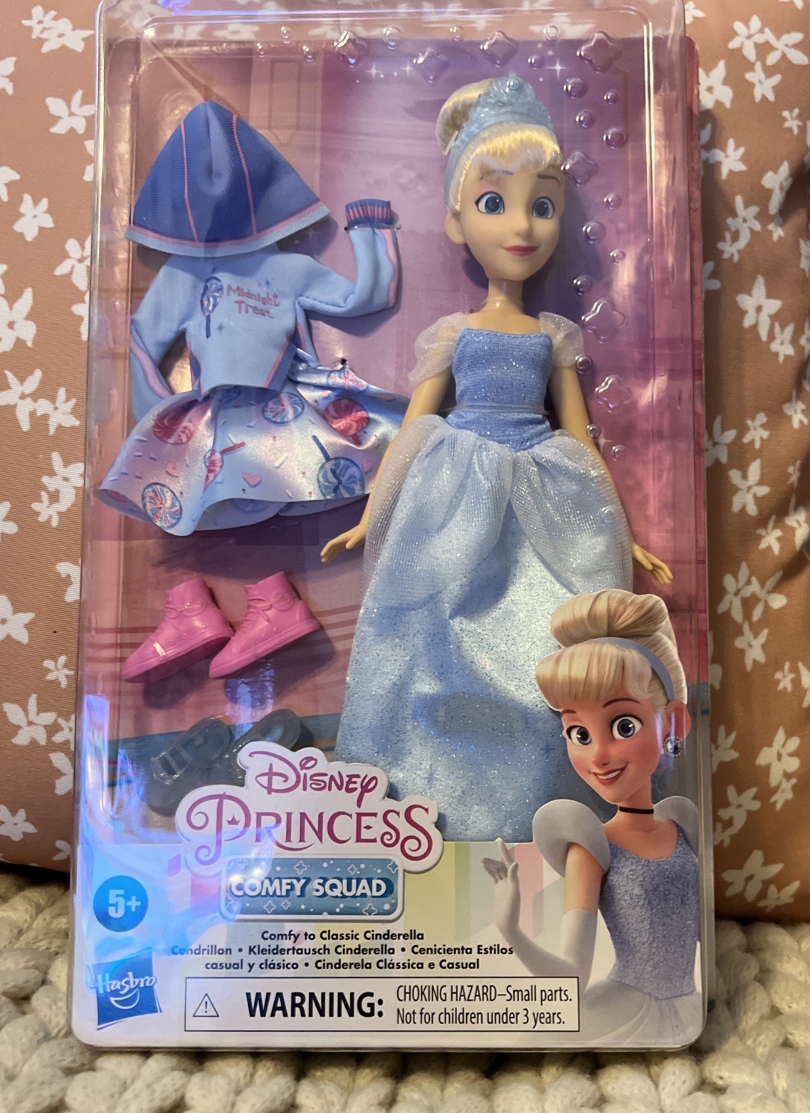 Disney Princess Comfy Squad Comfy to Classic Cinderella New with Box