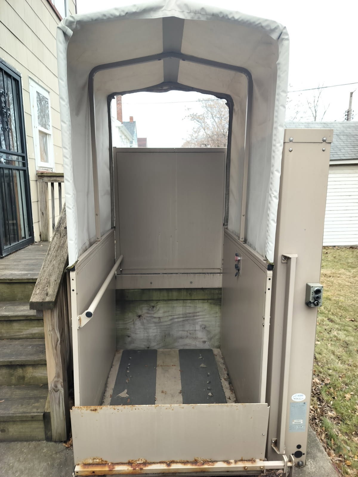 Used Electric Lift - For Sale Reliable used for wheelchair enhances mobility