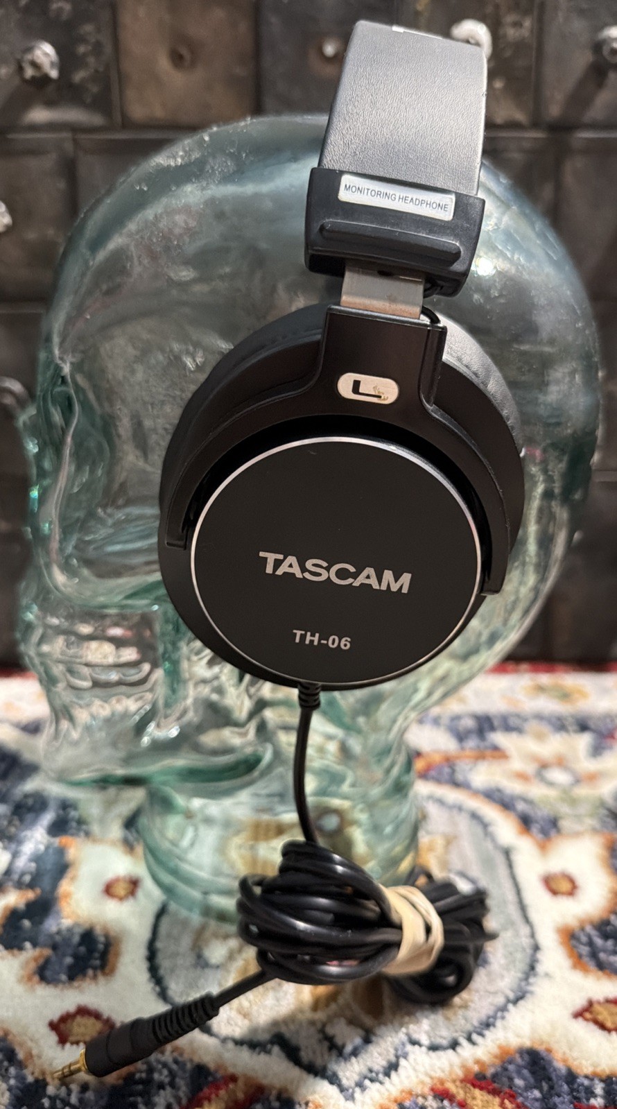 TASCAM TH-06 Wired Over-the-Ear Black Monitoring Headphones TESTED & WORKS