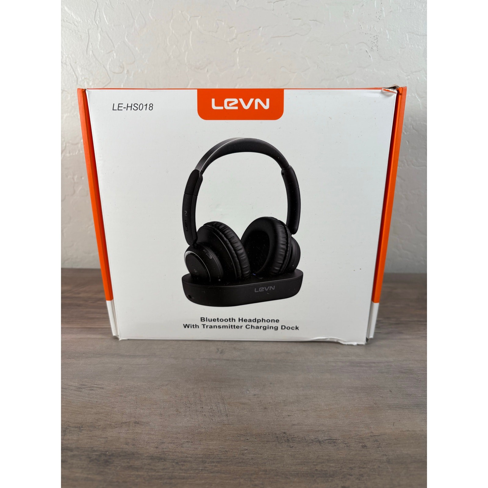 LEVN LE-KS018 Bluetooth Headphones New in Open Box