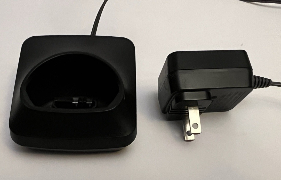 Panasonic PNLC1078 YA Cordless Phone Charger Dock w/ PNLV233 Black Cradle Base