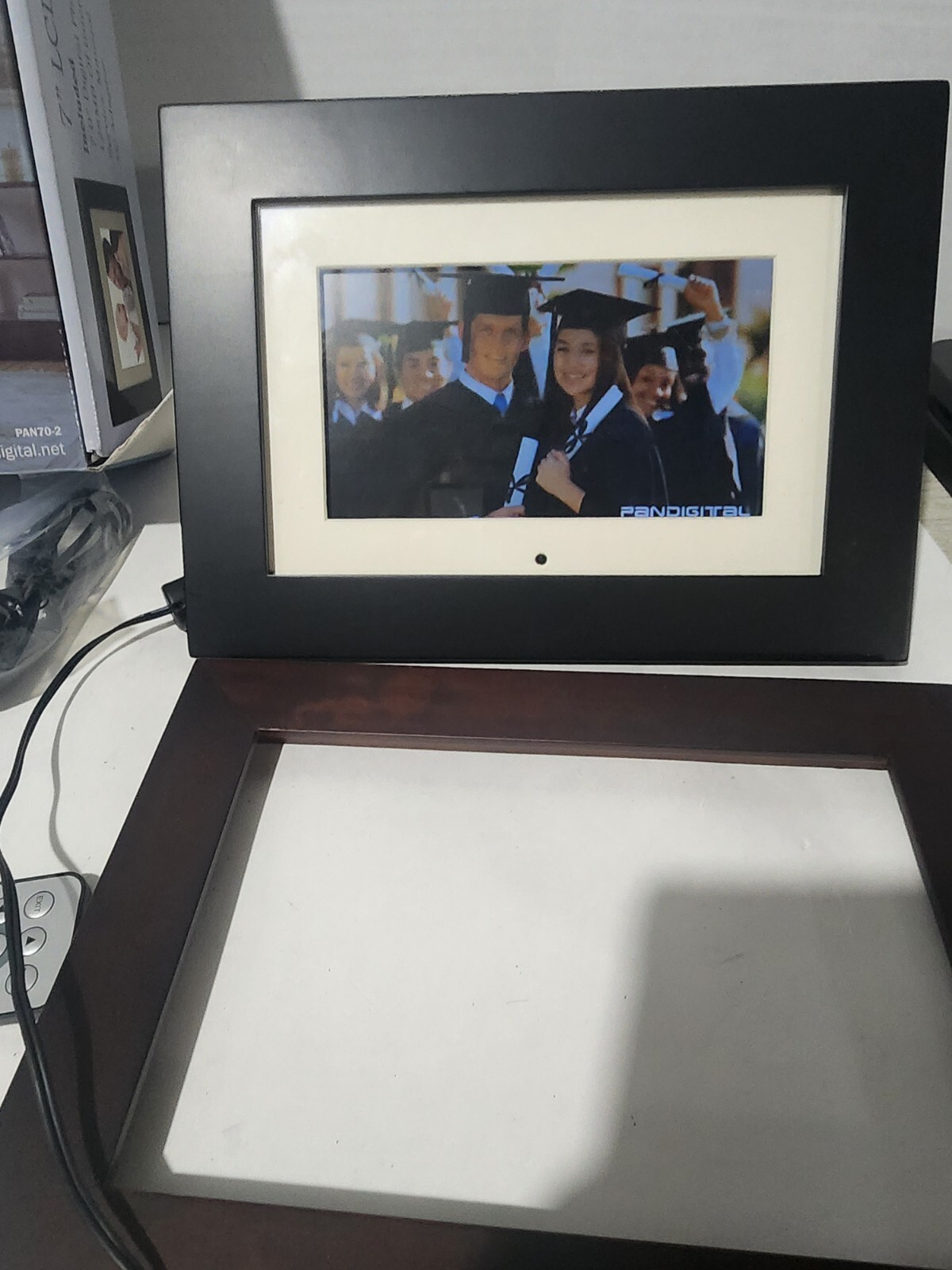 Pandigital PAN70-1.  7" LCD Digital Photo Frame 128MB of Internal Memory