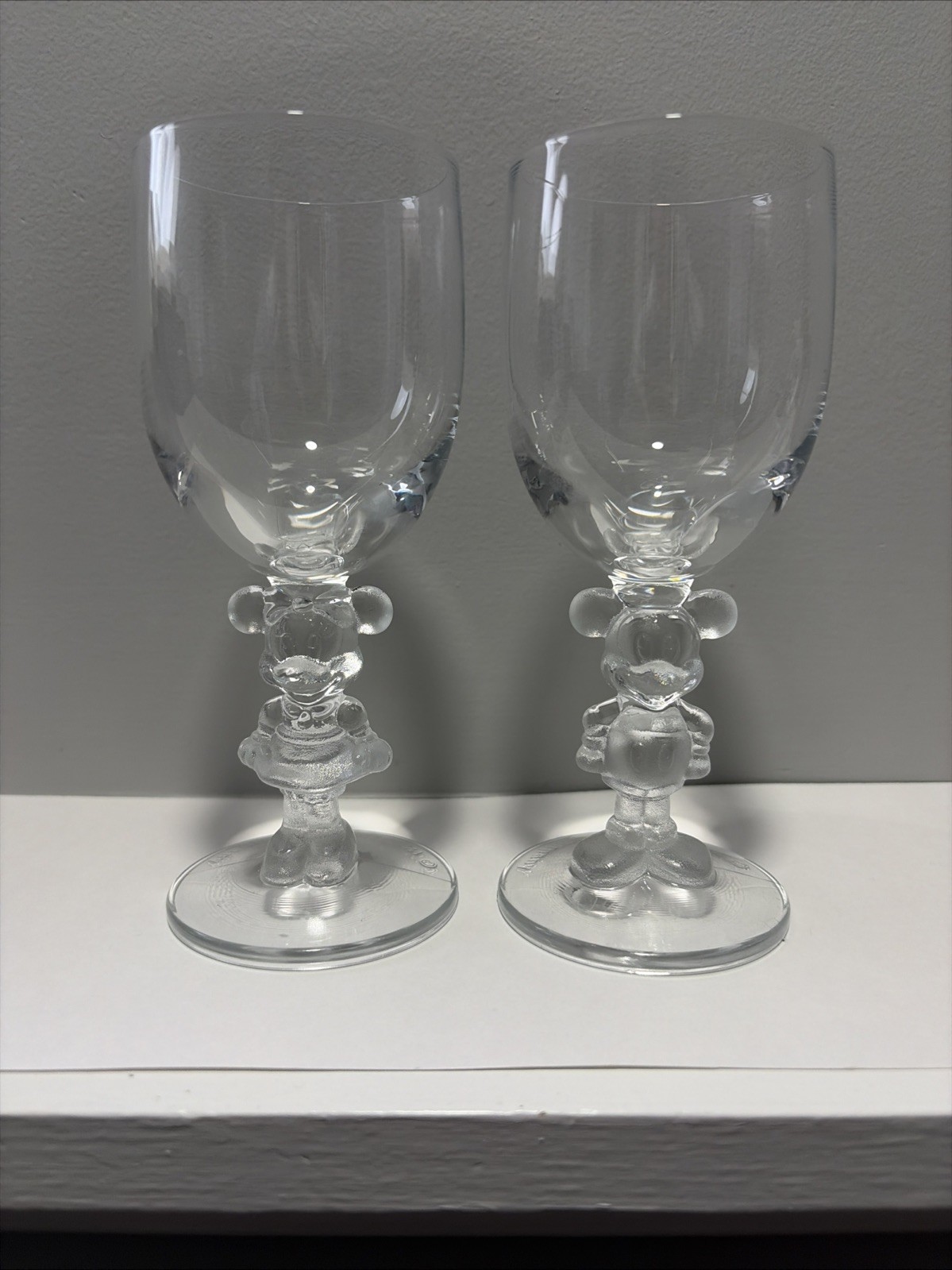 Vtg 2000 Pair Of DISNEY Mickey & Minnie Mouse Figural Wine Glasses Walt Disney