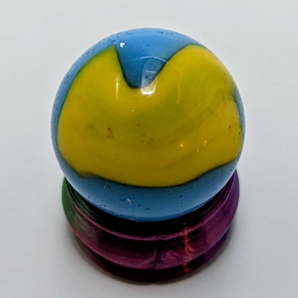 Peltier PEERLESS PATCH Marble - Blue Base, Yellow Patch .69" - Near Mint 