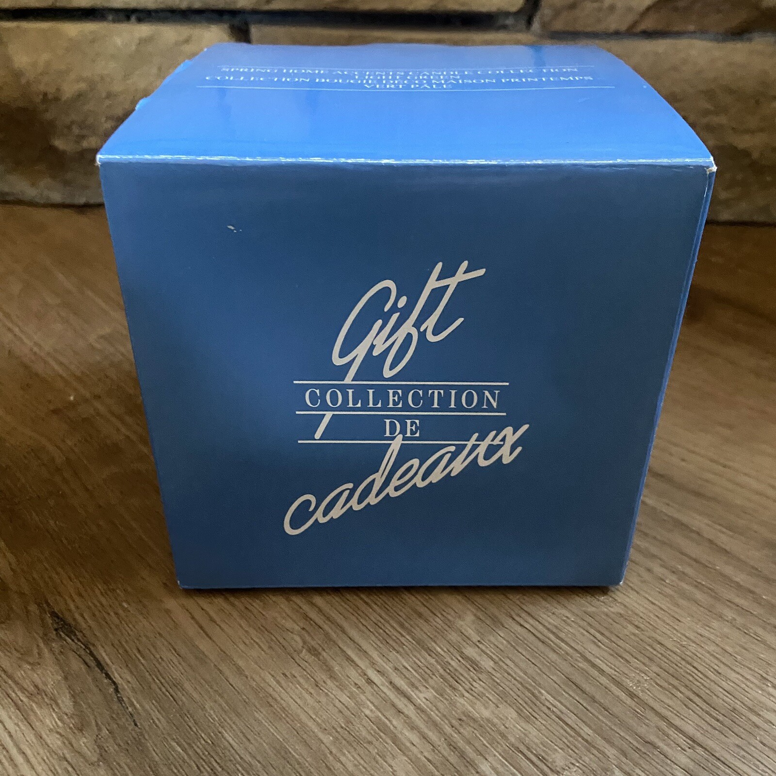 New In Box Vintage Avon Spring Home Accents Candle Collection Light Green