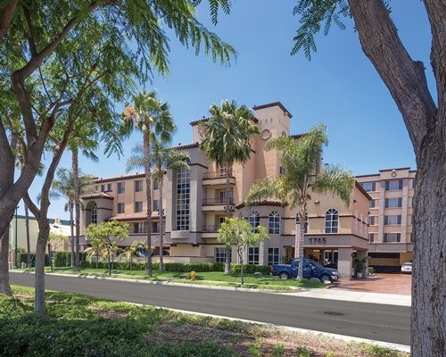 182,000 Annual Wyndham Plus Points- Hawaii Club Free Closing!