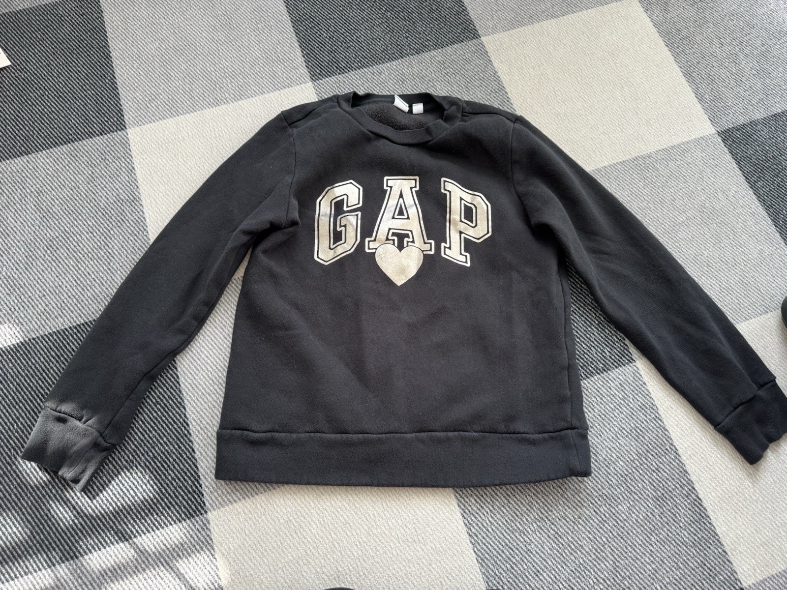 Gap Kids Girls Black Gold Sweatshirt With Heart XXL 14-16