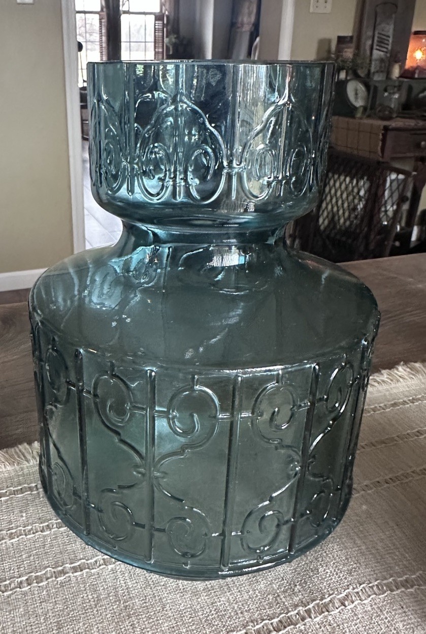 Vase Retro Creative Home Embossed Glass vase . Blue