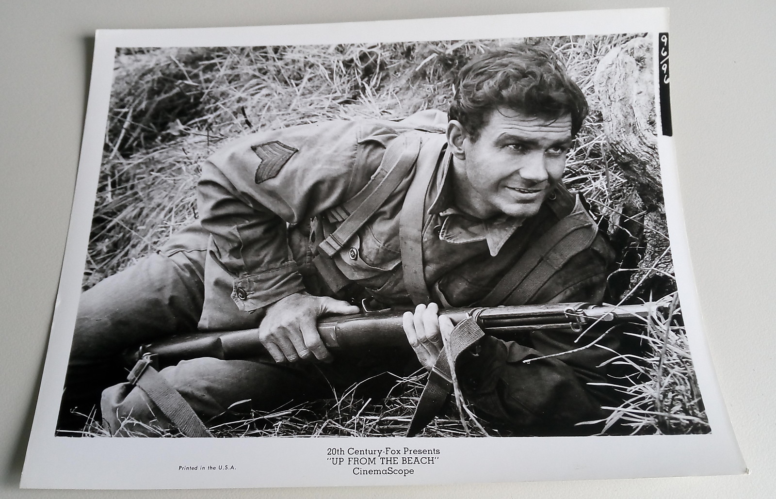 CLIFF ROBERTSON in Up From The Beach '65 RIFLE WWII SOLDIER