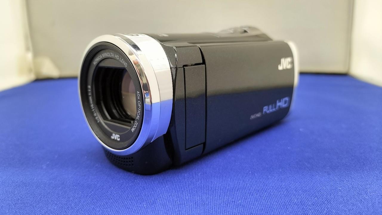 JVC GZ-E108-B Video Camera