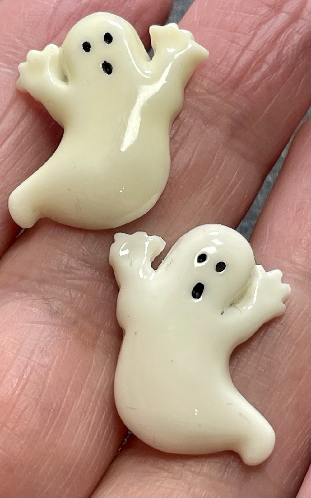 Vintage White Plastic Spooky Ghost Halloween Earrings