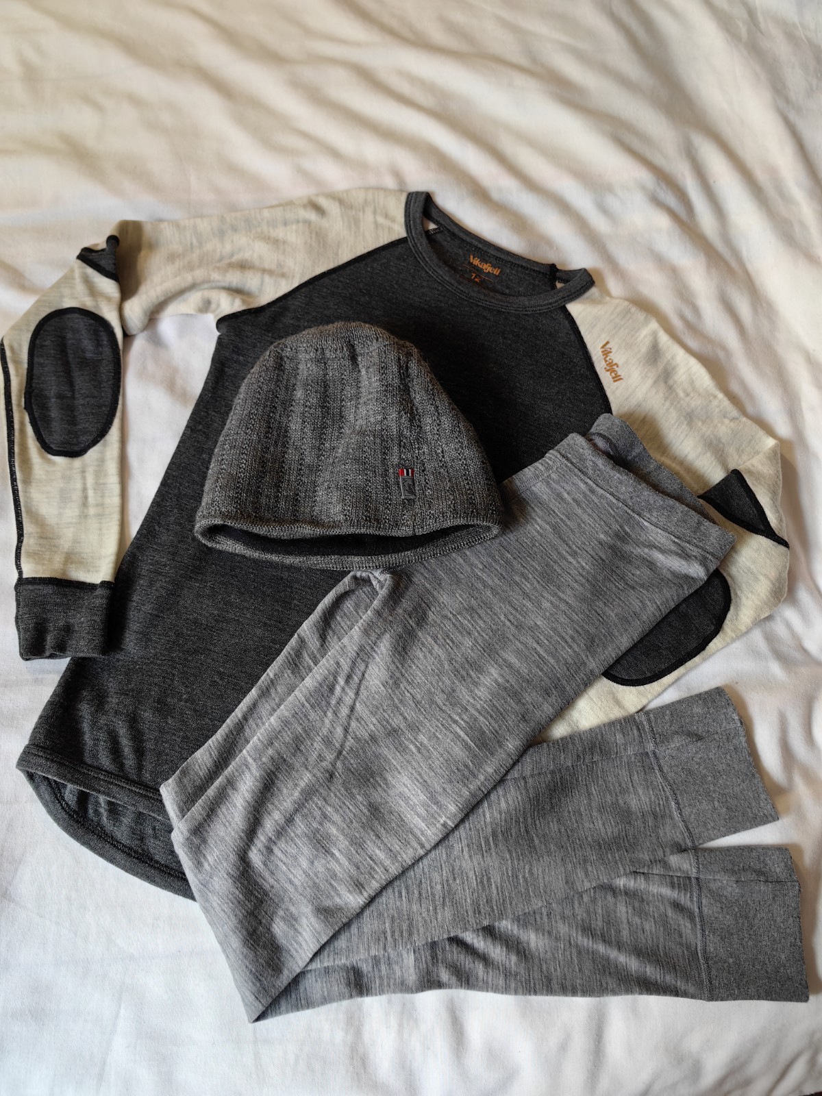 Lot 2 Vikafjell Base Layers 10-12 Merino Wool+Leggings Claire 12 Yrs +Ulvang Hat